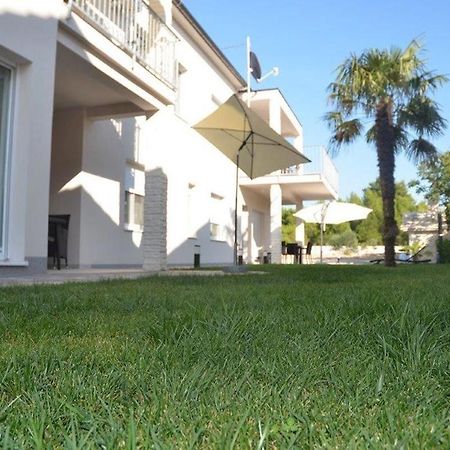 Apartments Villa Marina Vodice Eksteriør bilde