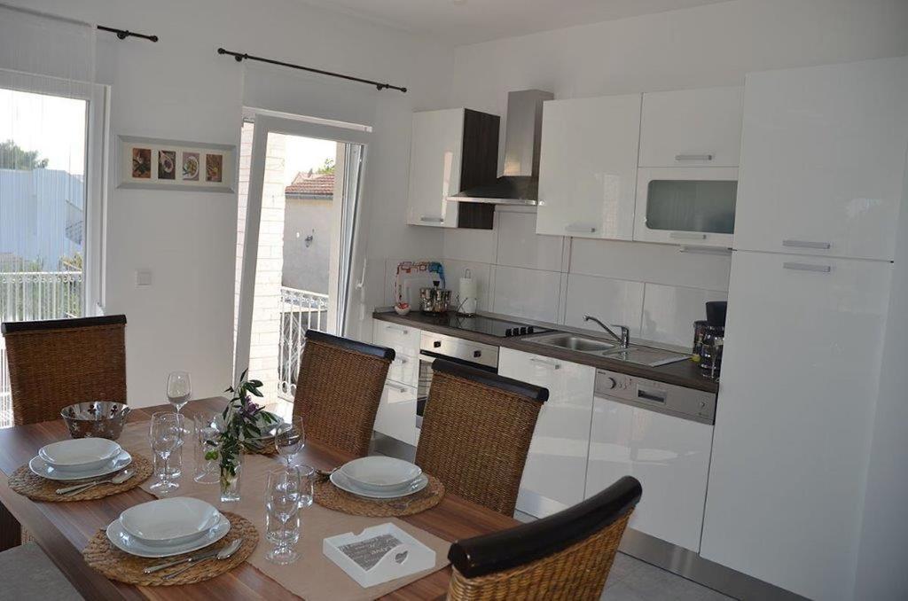 Apartments Villa Marina Vodice Rom bilde